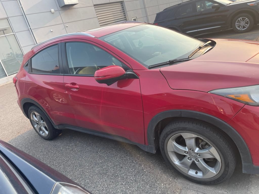 Used 2016 Honda HR-V EX-L image 2