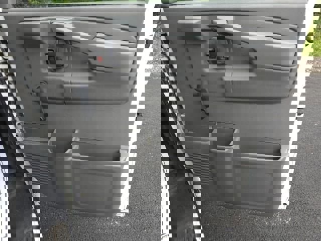 Used 2004 GMC Savana 3500 image 13