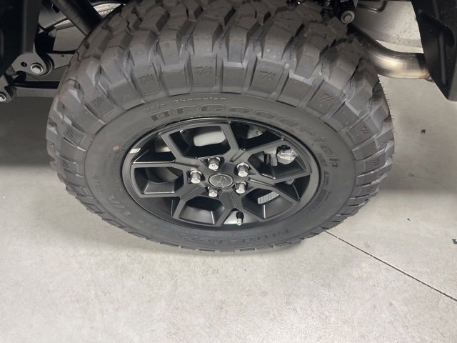 New 2025 Jeep Gladiator Sport image 28