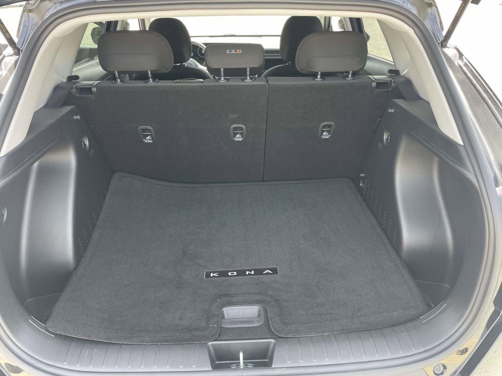 Used 2025 Hyundai Kona SEL FWD image 8