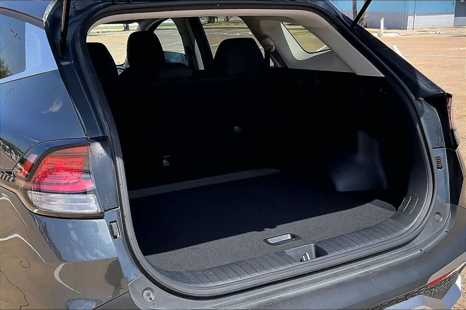 Certified 2025 Kia Sportage LX FWD image 17