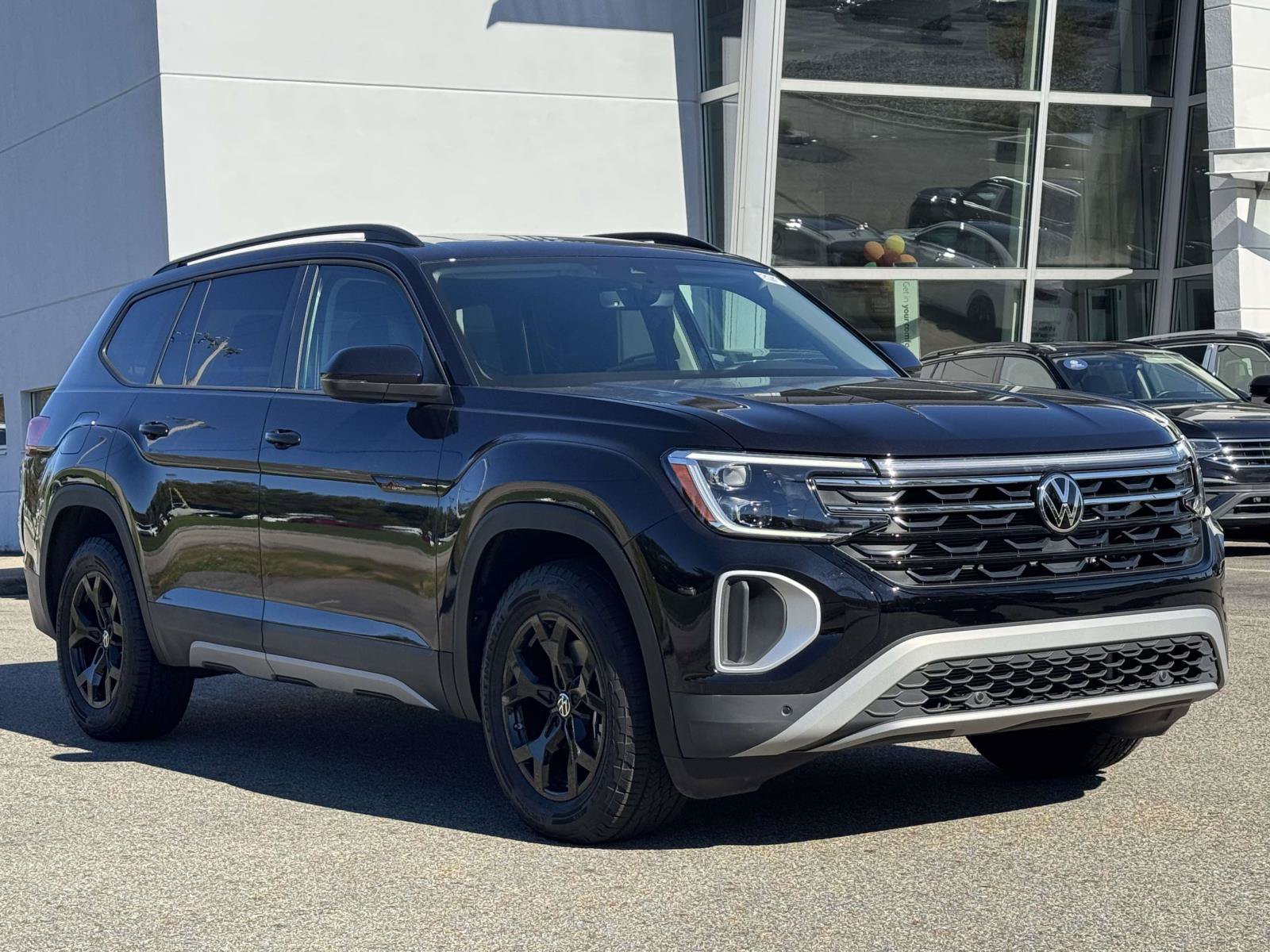 Certified 2026 Volkswagen Atlas Peak Edition AWD/4WD image 2