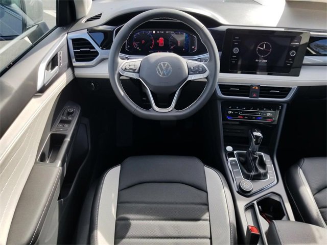 New 2025 Volkswagen Taos SEL image 10