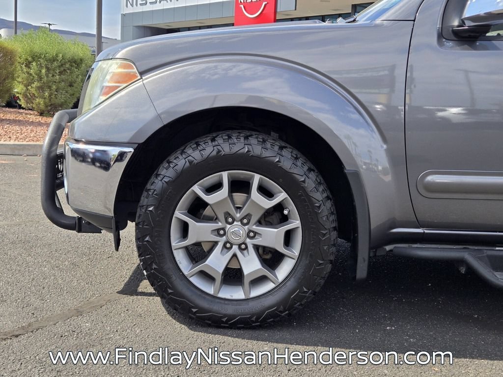 Used 2019 Nissan Frontier SL RWD image 9