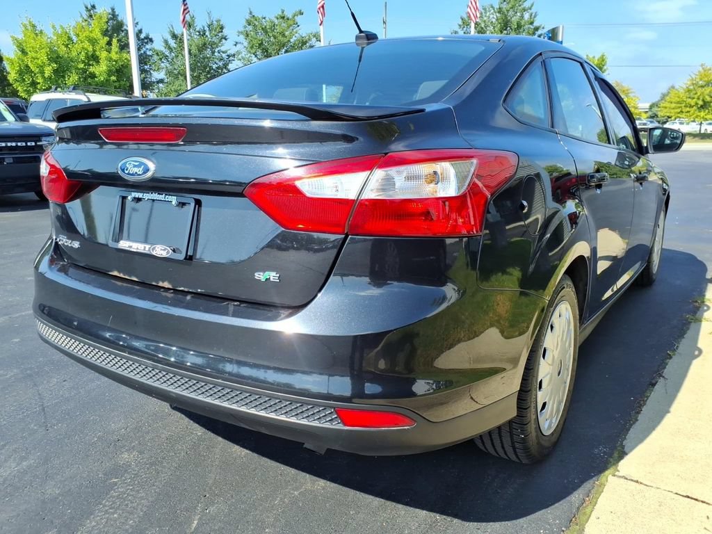 Used 2012 Ford Focus SE FWD image 4