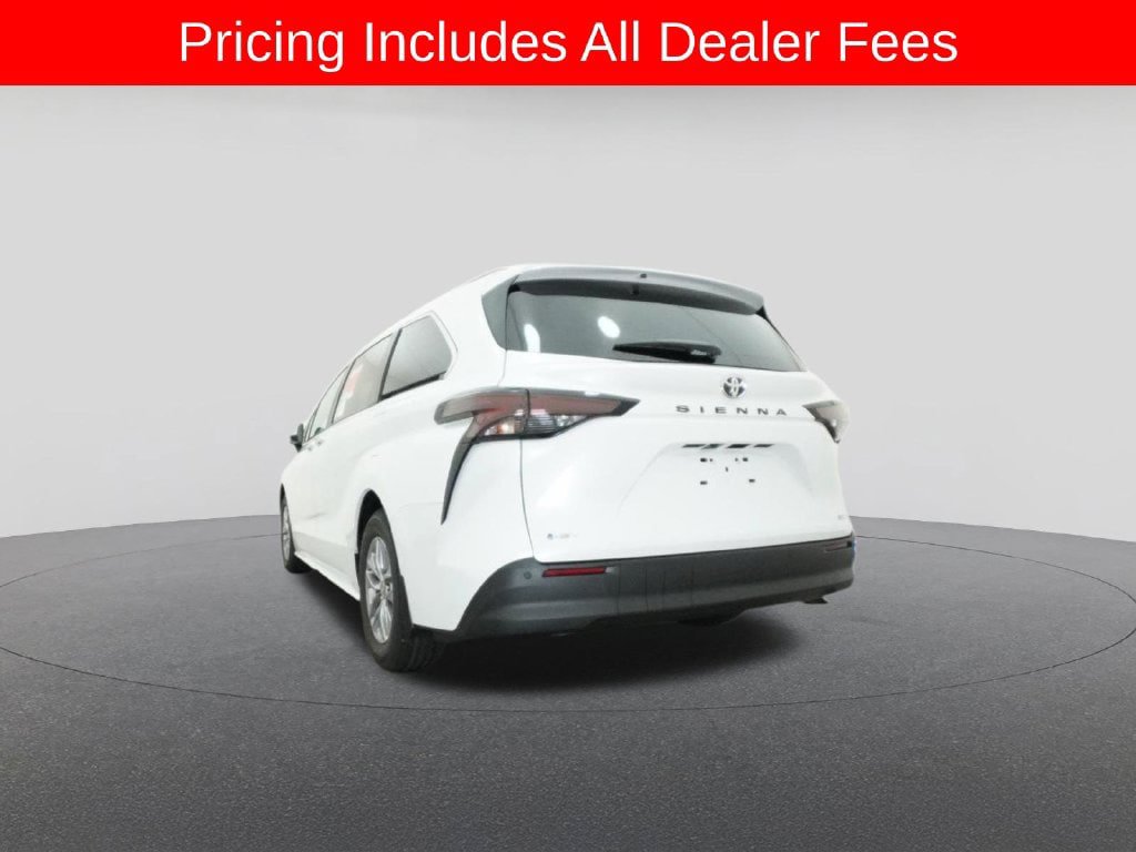 New 2026 Toyota Sienna XLE FWD image 22
