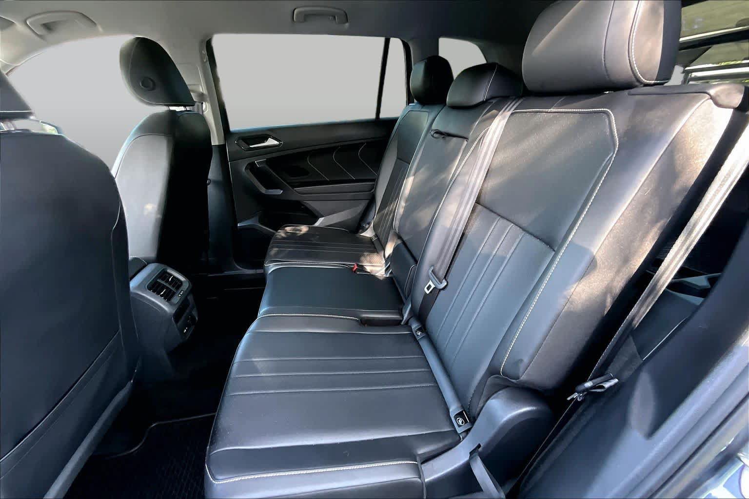 Used 2024 Volkswagen Tiguan SE FWD image 21