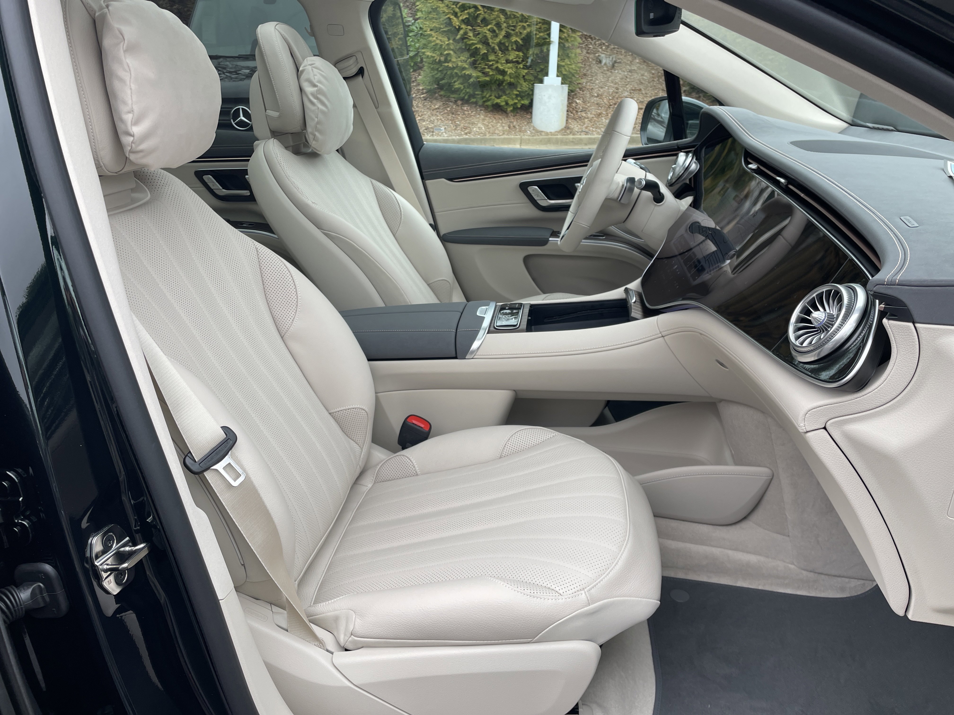 New 2026 Mercedes-Benz EQS 400 4MATIC SUV image 49