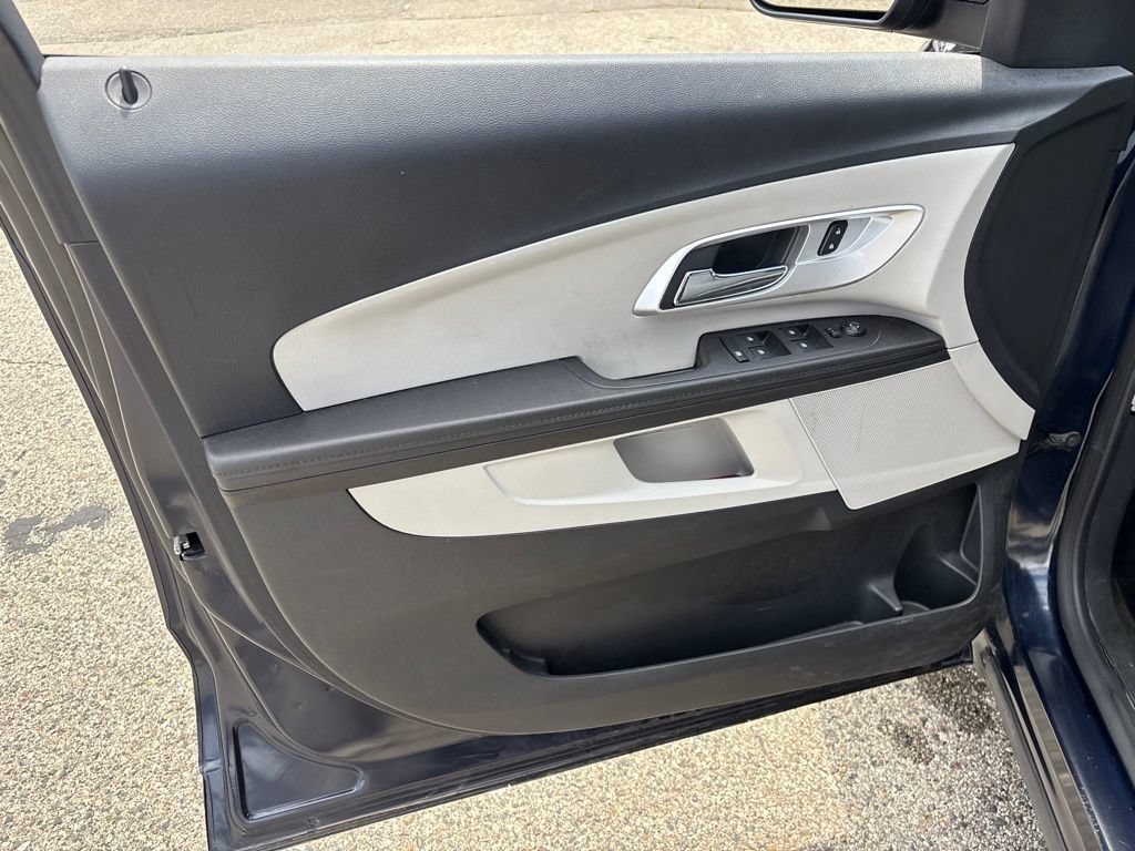 Used 2017 Chevrolet Equinox LT w/ Convenience Package AWD/4WD image 19
