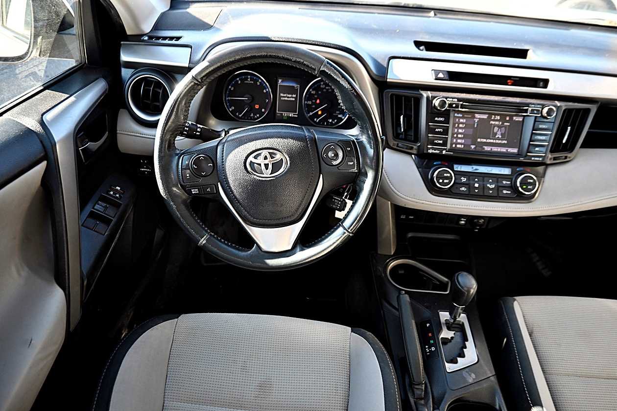Used 2016 Toyota RAV4 XLE AWD/4WD image 13