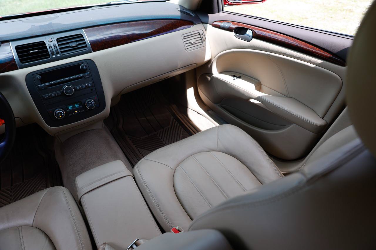 Used 2011 Buick Lucerne CXL FWD image 22