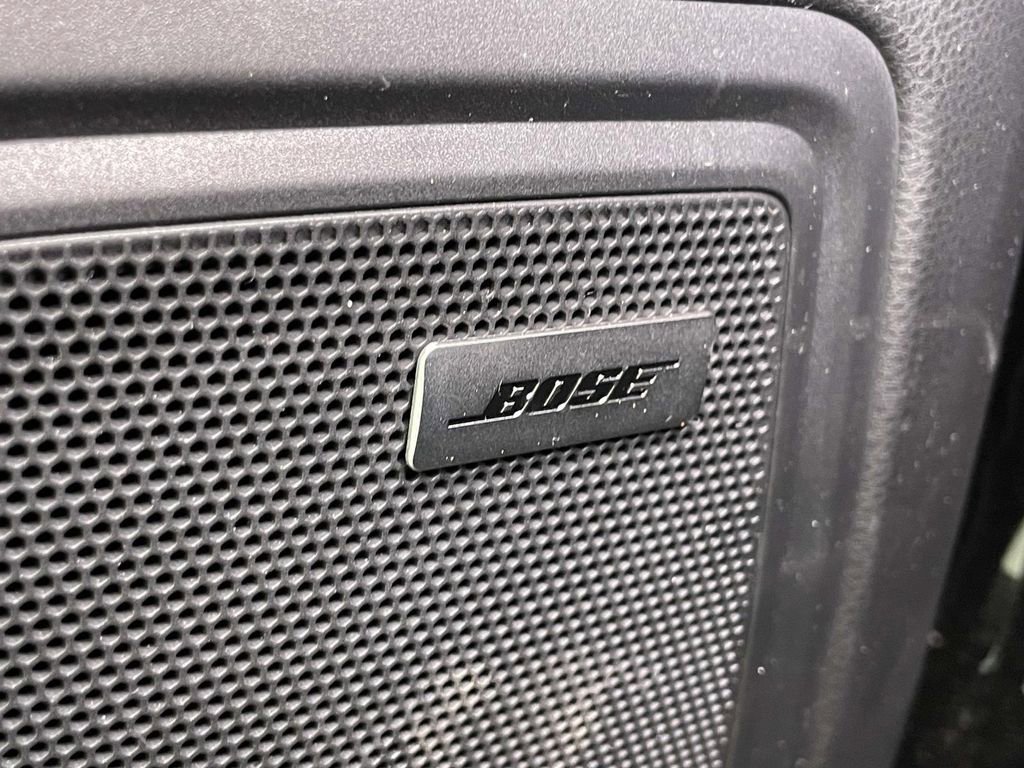 Certified 2025 Porsche Macan image 38