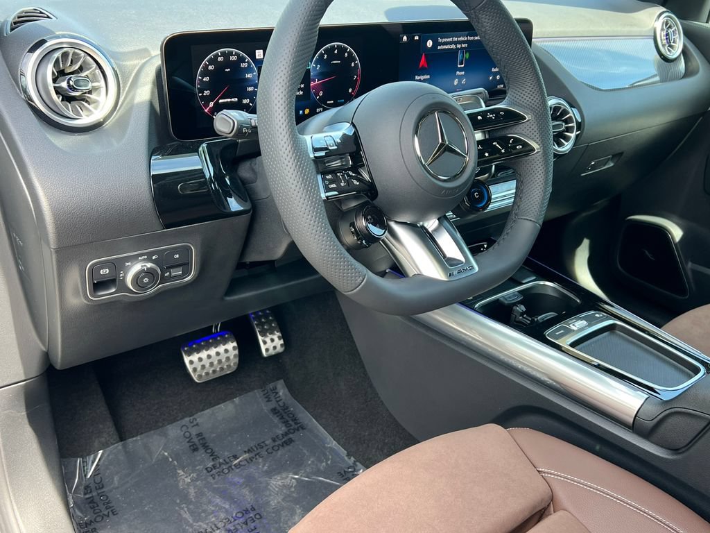 New 2026 Mercedes-Benz GLA 35 AMG 4MATIC image 13