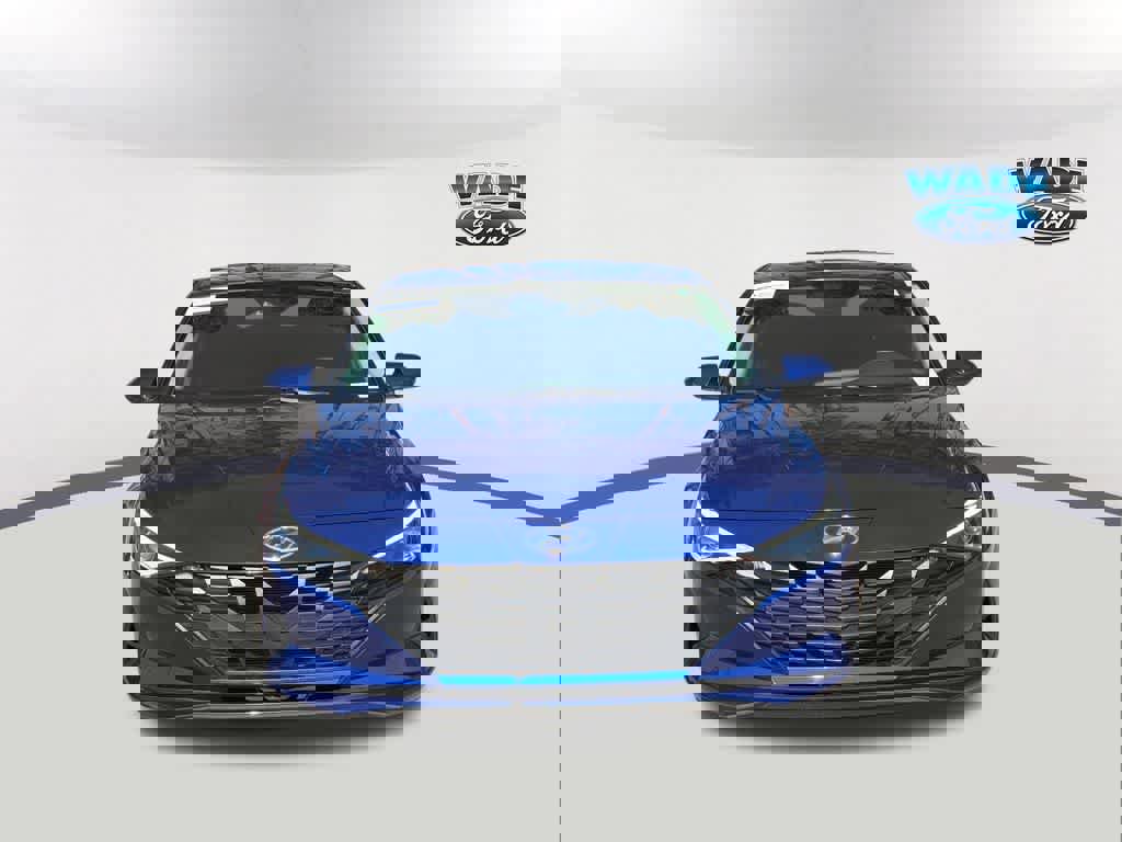 Used 2023 Hyundai Elantra SE image 2