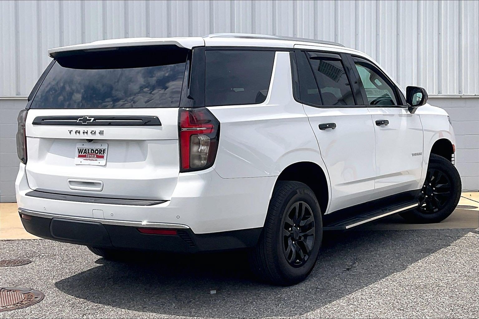 Used 2024 Chevrolet Tahoe LS AWD/4WD image 15