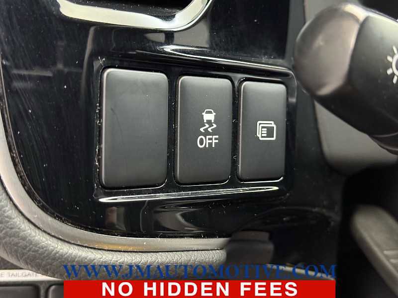 Used 2019 Mitsubishi Outlander SEL image 34