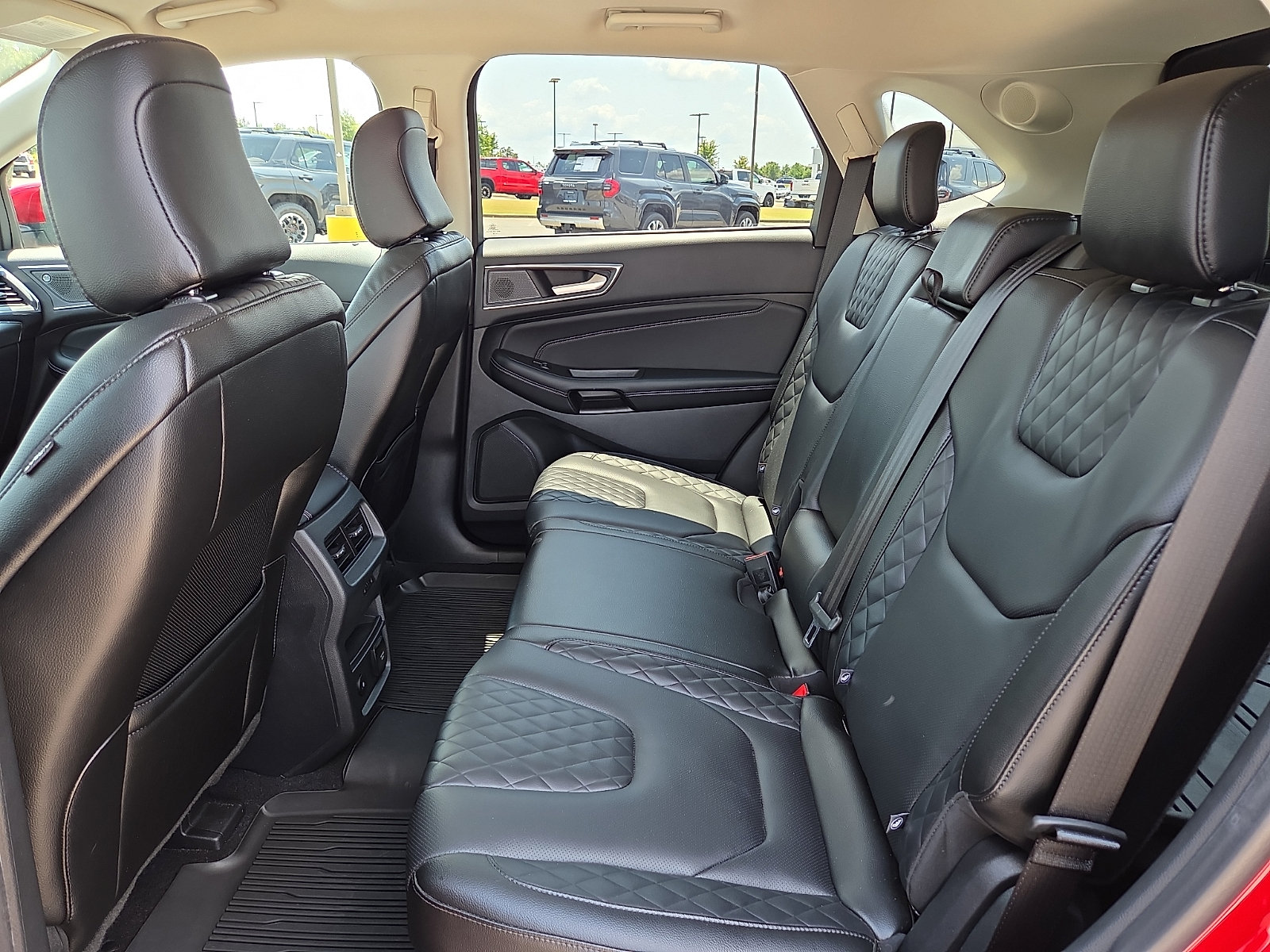 Used 2023 Ford Edge Titanium w/ Equipment Group 301A AWD/4WD image 10