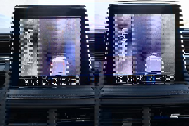 Used 2021 Chevrolet Suburban High Country image 27