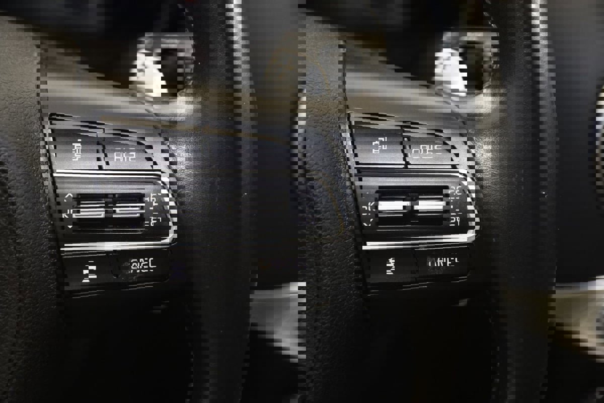 Used 2018 Kia Stinger Premium image 38