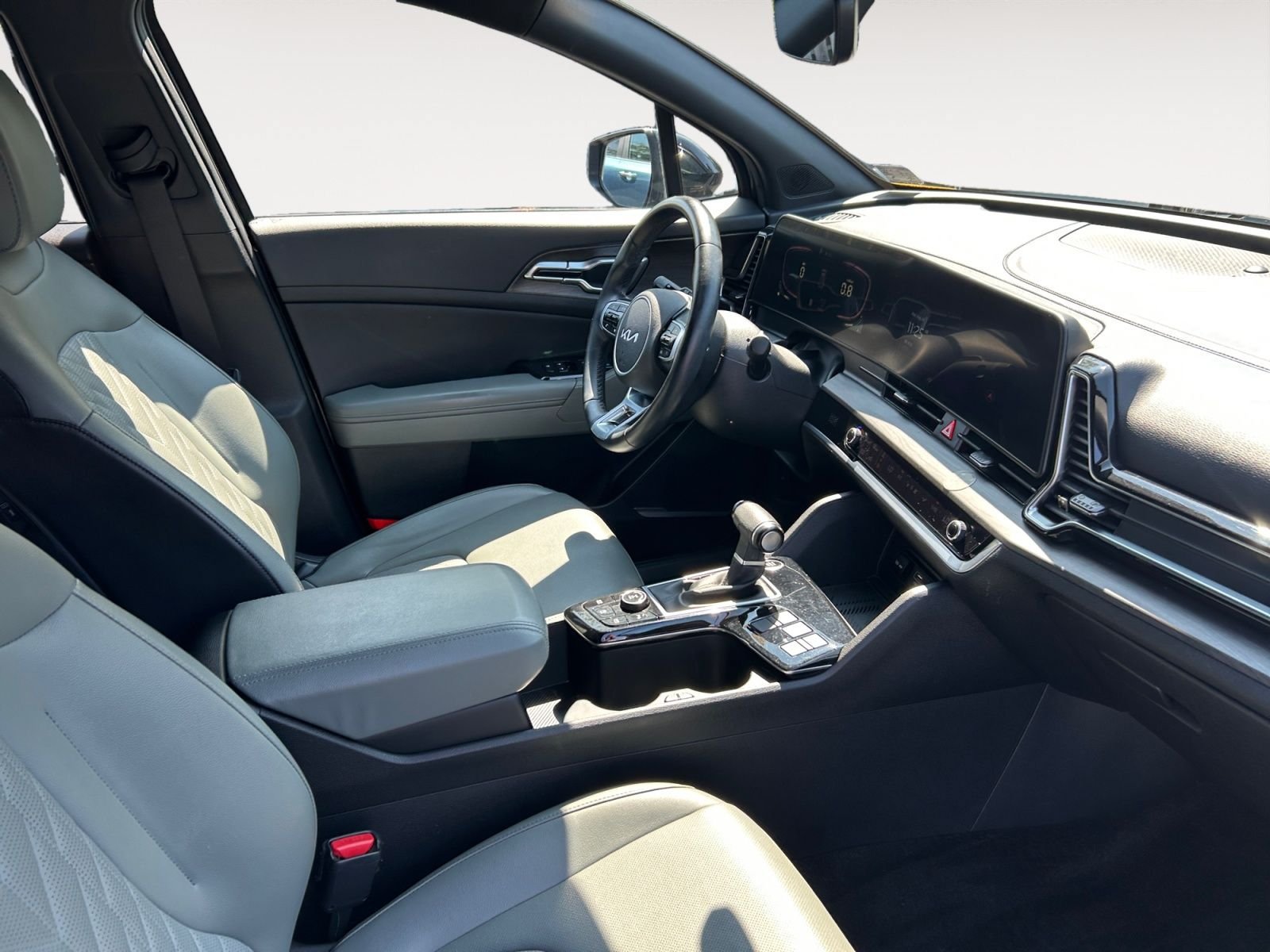 Used 2024 Kia Sportage X-Line w/ X-Line Premium Package AWD/4WD image 15