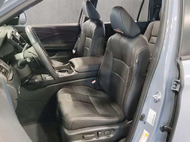 Used 2025 Honda Passport TrailSport image 7