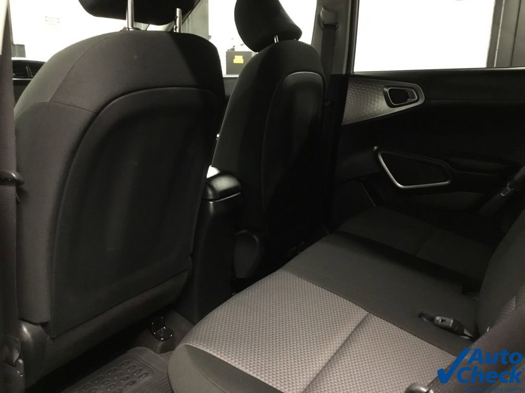 Used 2021 Kia Soul LX FWD image 25