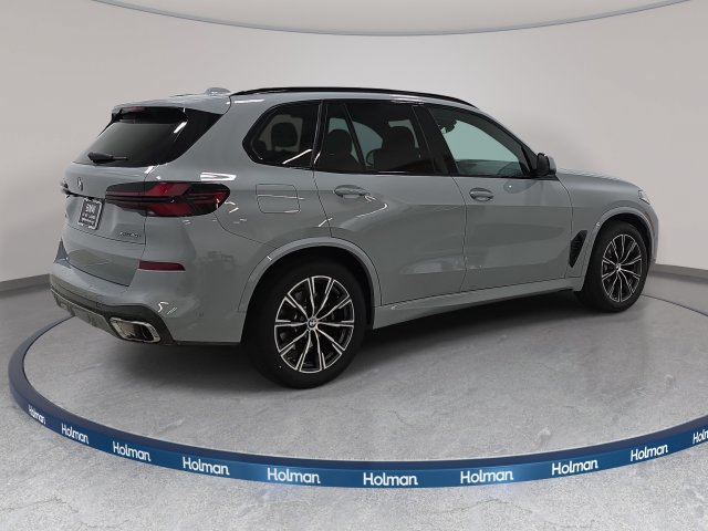 Used 2024 BMW X5 xDrive40i w/ M Sport Package AWD/4WD image 6