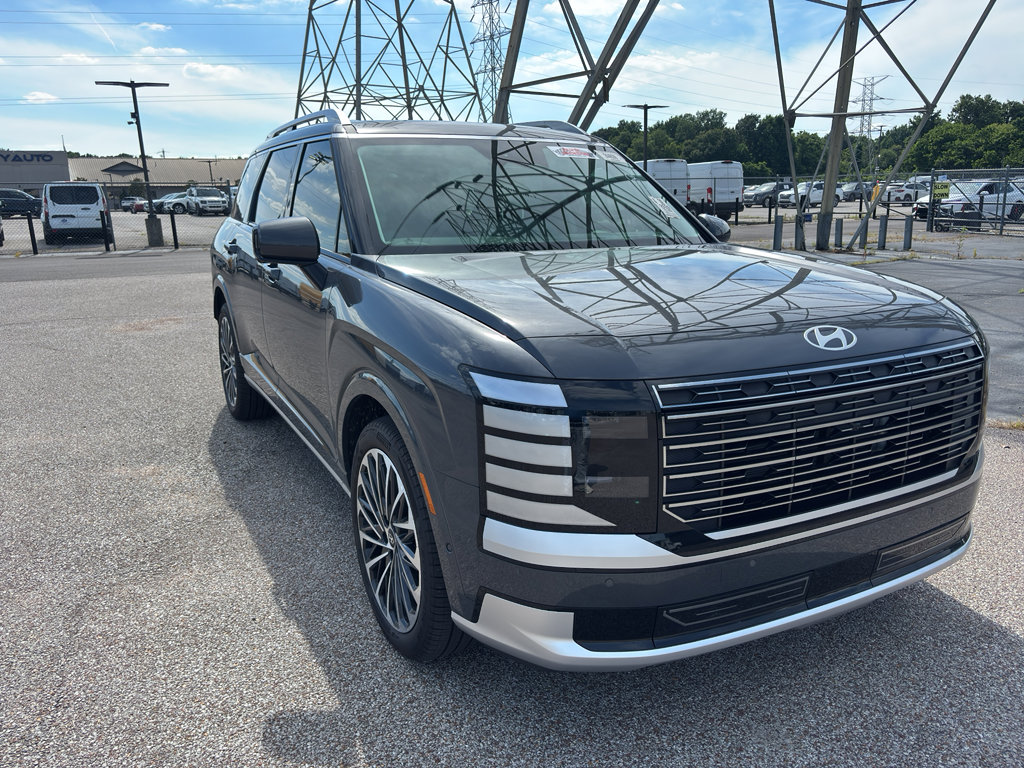 Used 2026 Hyundai Palisade Calligraphy FWD image 1