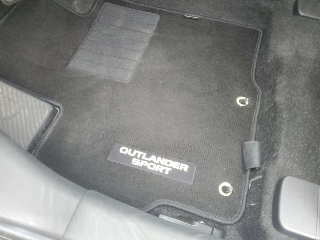 Used 2025 Mitsubishi Outlander Sport AWD image 27