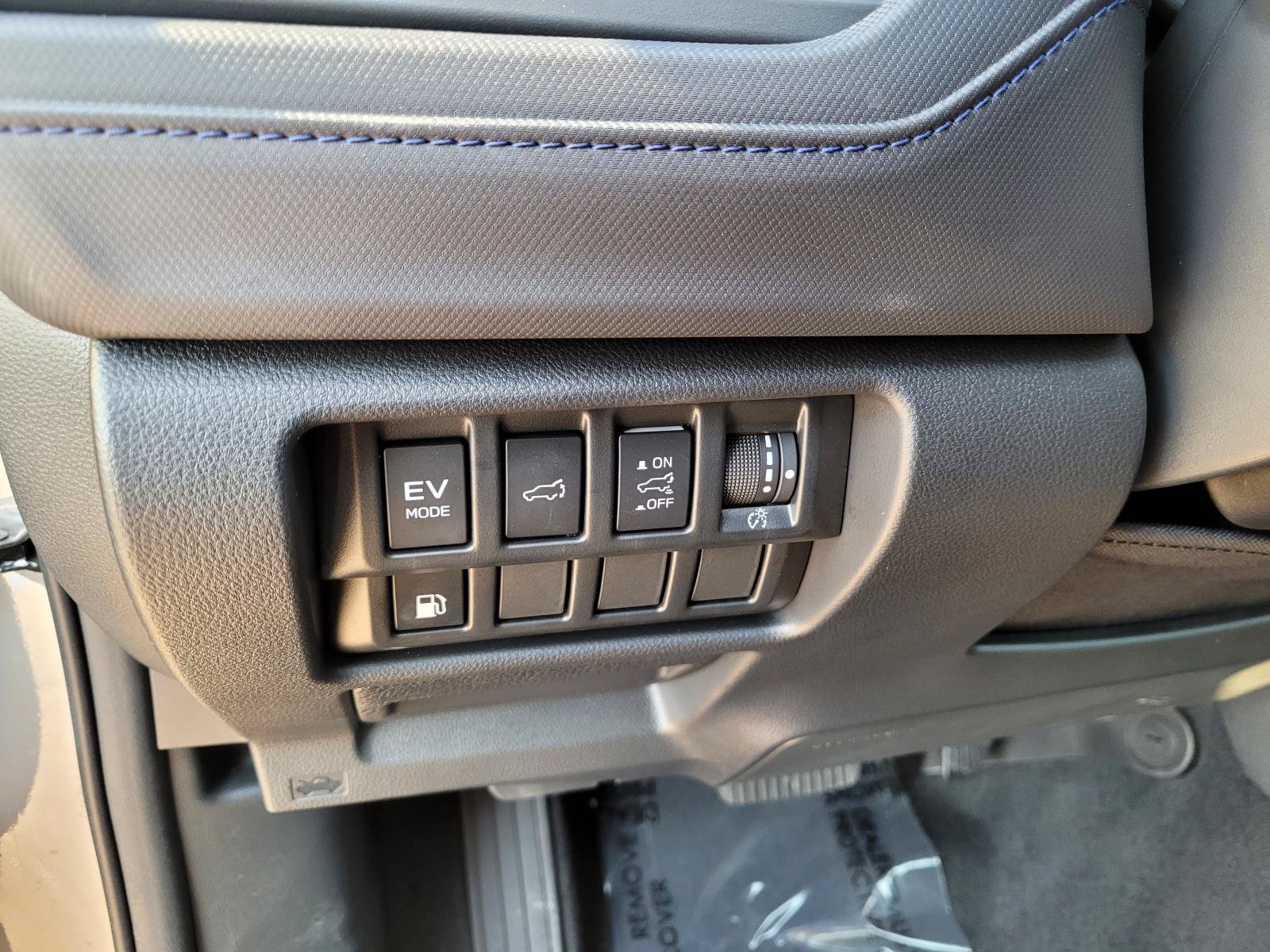 Used 2025 Subaru Forester Premium AWD/4WD image 28