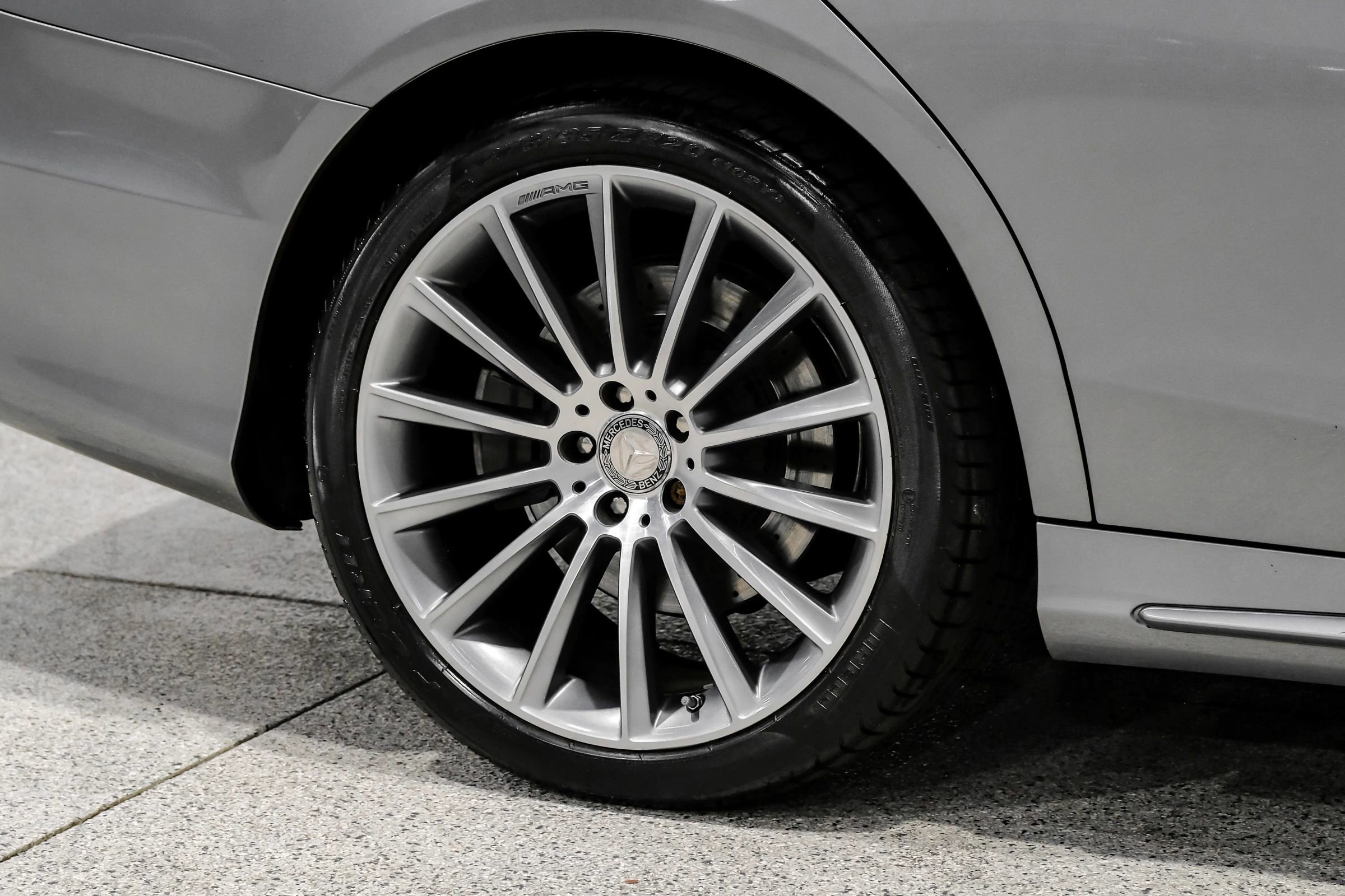 Used 2015 Mercedes-Benz S 550 Sedan w/ Sport Package w/ Sport Package image 62