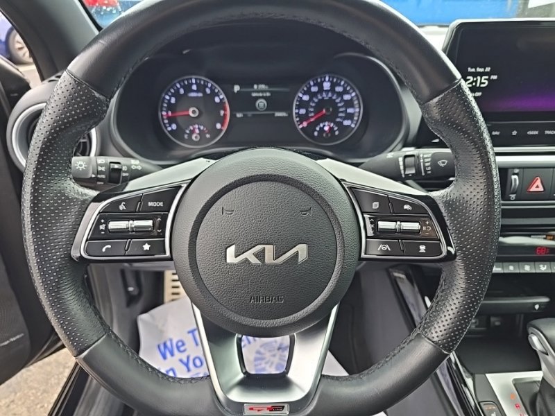 Used 2023 Kia Forte GT-Line w/ GT-Line Premium Package FWD image 11