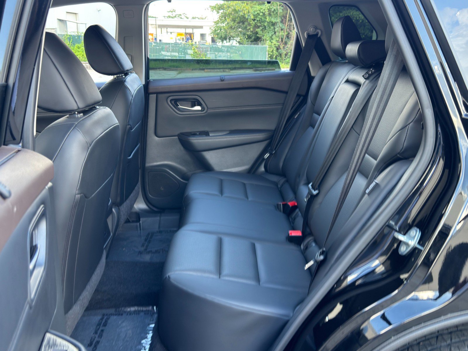 Used 2023 Nissan Rogue SV w/ SV Premium B Package FWD image 35