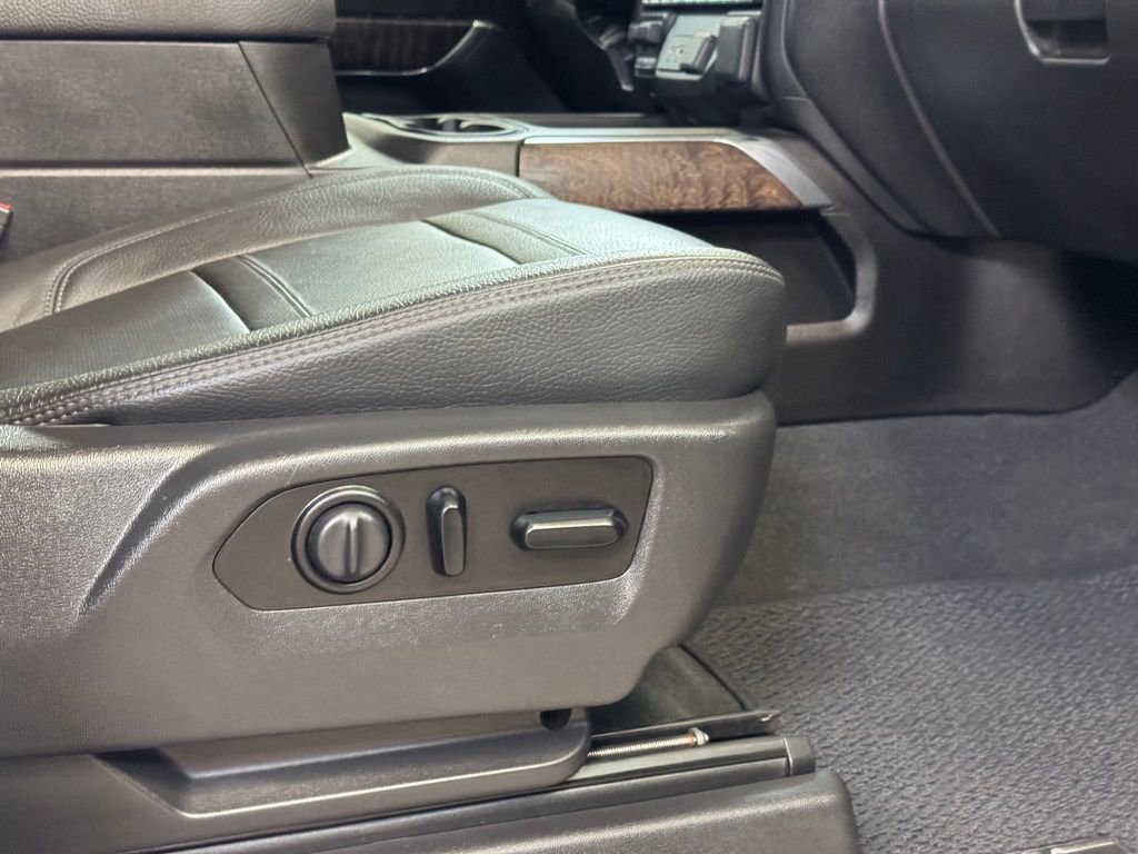 Used 2021 GMC Sierra 3500 Denali w/ Denali Ultimate Package image 28