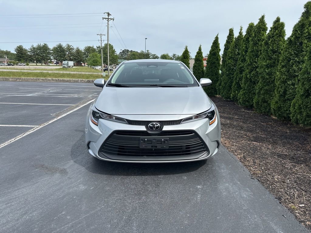 Certified 2025 Toyota Corolla LE FWD image 3