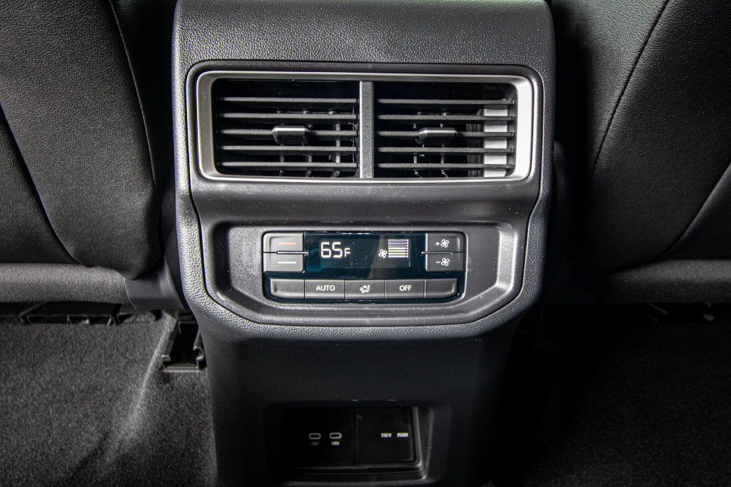 New 2026 Volkswagen Atlas SE FWD image 31