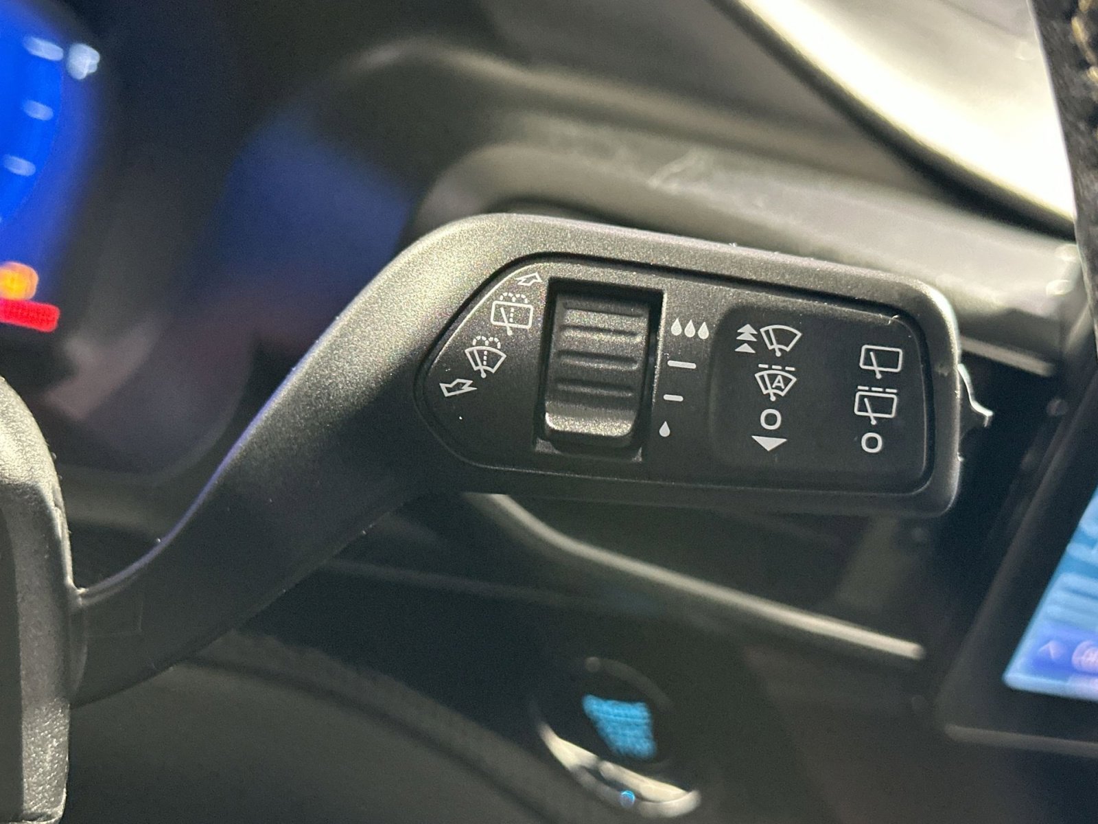 Used 2022 Ford Explorer ST w/ Equipment Group 401A image 30