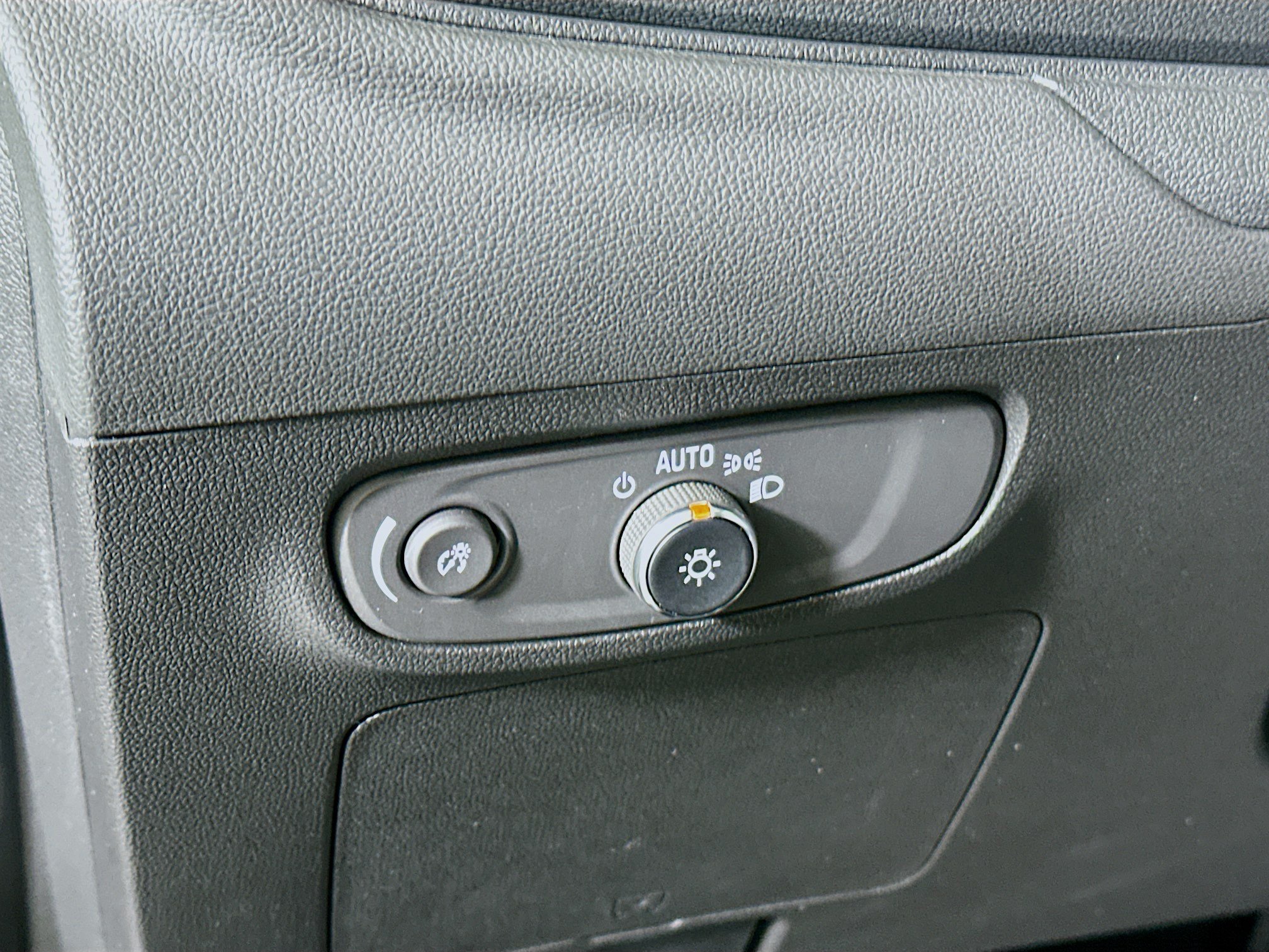 Used 2025 Buick Encore GX Preferred FWD image 17