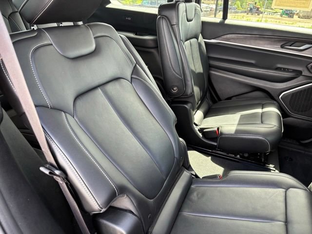 Certified 2022 Jeep Grand Cherokee L Limited w/ Black Appearance Package AWD/4WD image 24
