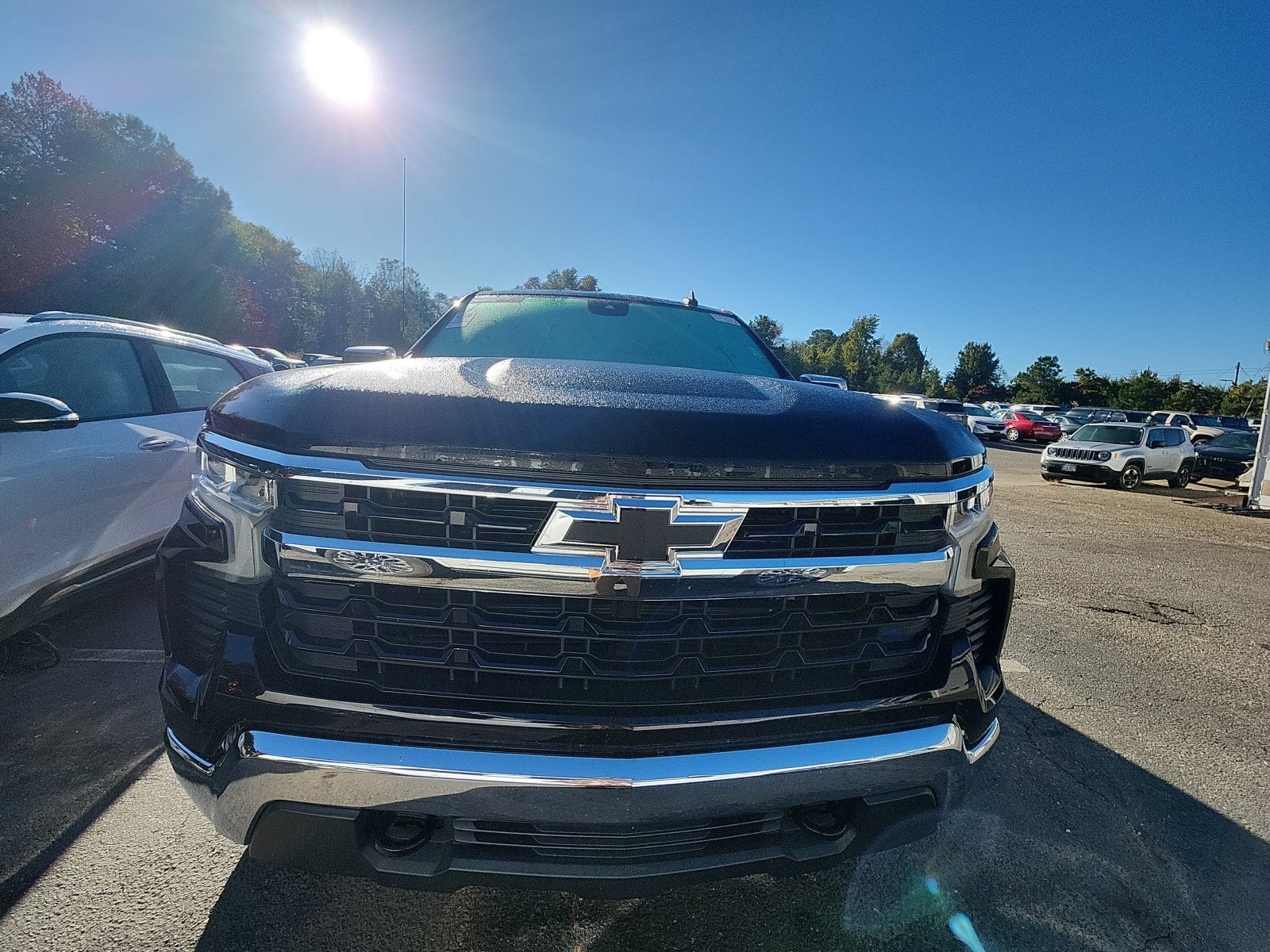 Used 2023 Chevrolet Silverado 1500 LT AWD/4WD image 8
