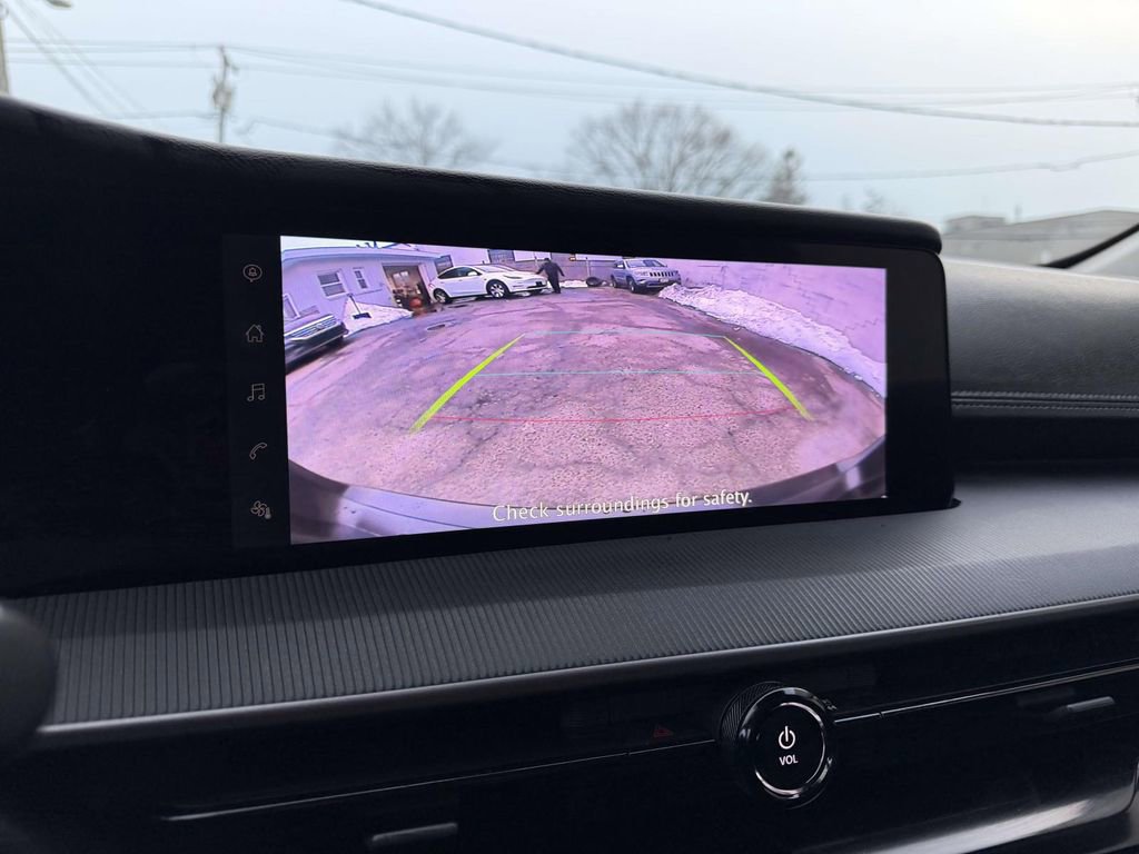 Used 2025 Nissan Murano SV image 37
