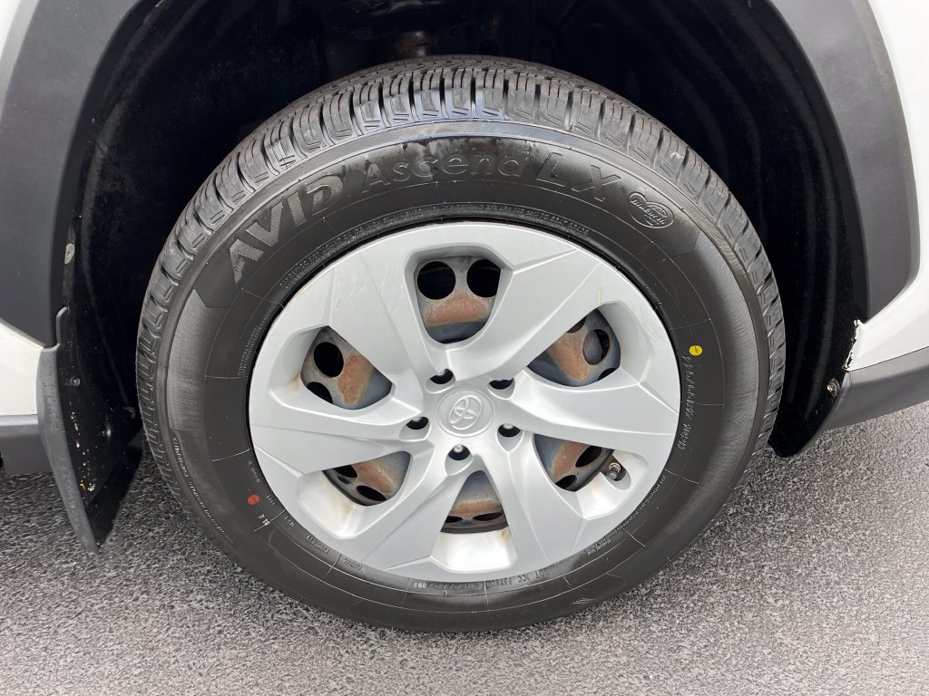 Used 2019 Toyota RAV4 LE w/ All Weather Liner Package AWD/4WD image 23