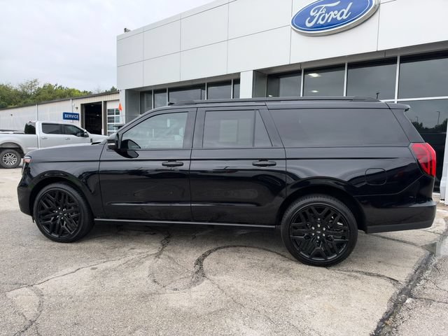 Used 2026 Ford Expedition Max Platinum w/ Stealth Performance Package AWD/4WD image 4