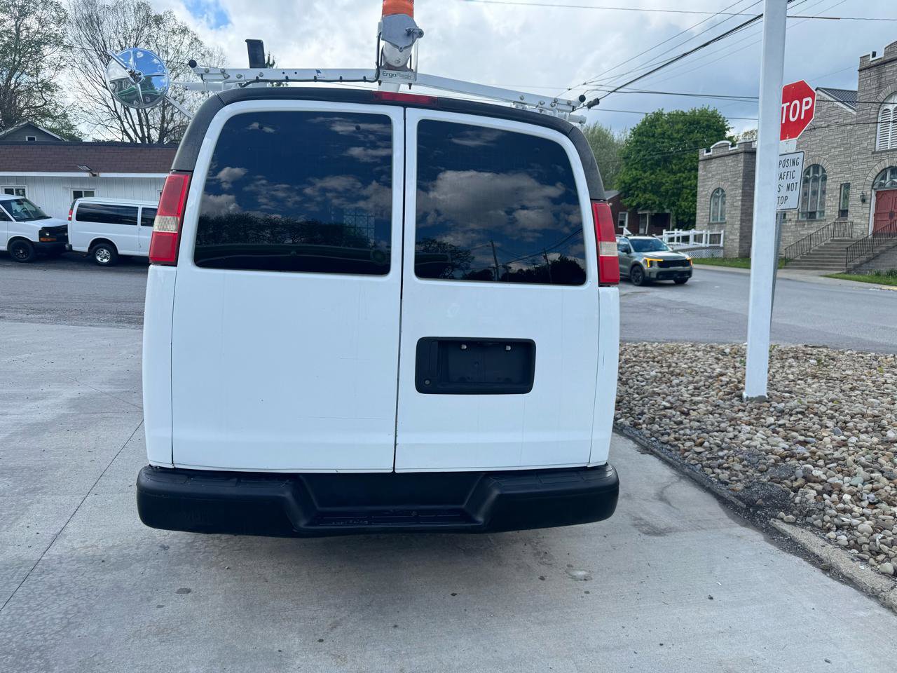 Used 2011 Chevrolet Express 1500 RWD image 4