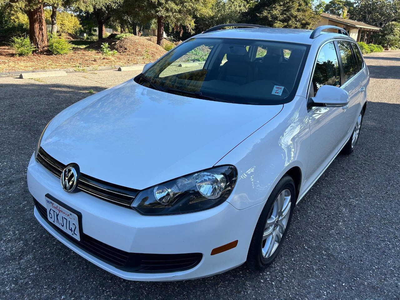 Used 2010 Volkswagen Jetta TDI FWD image 3