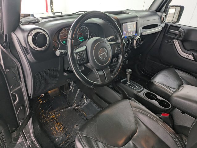 Used 2017 Jeep Wrangler Unlimited Sahara w/ Connectivity Group image 9