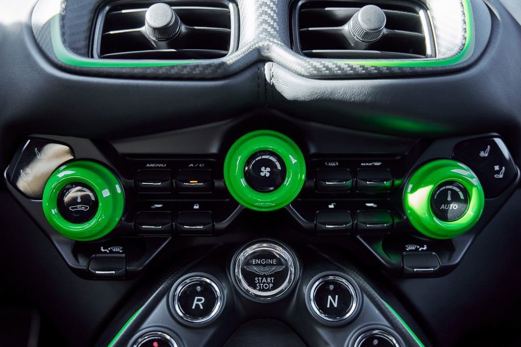 Used 2023 Aston Martin V12 Vantage RWD image 59