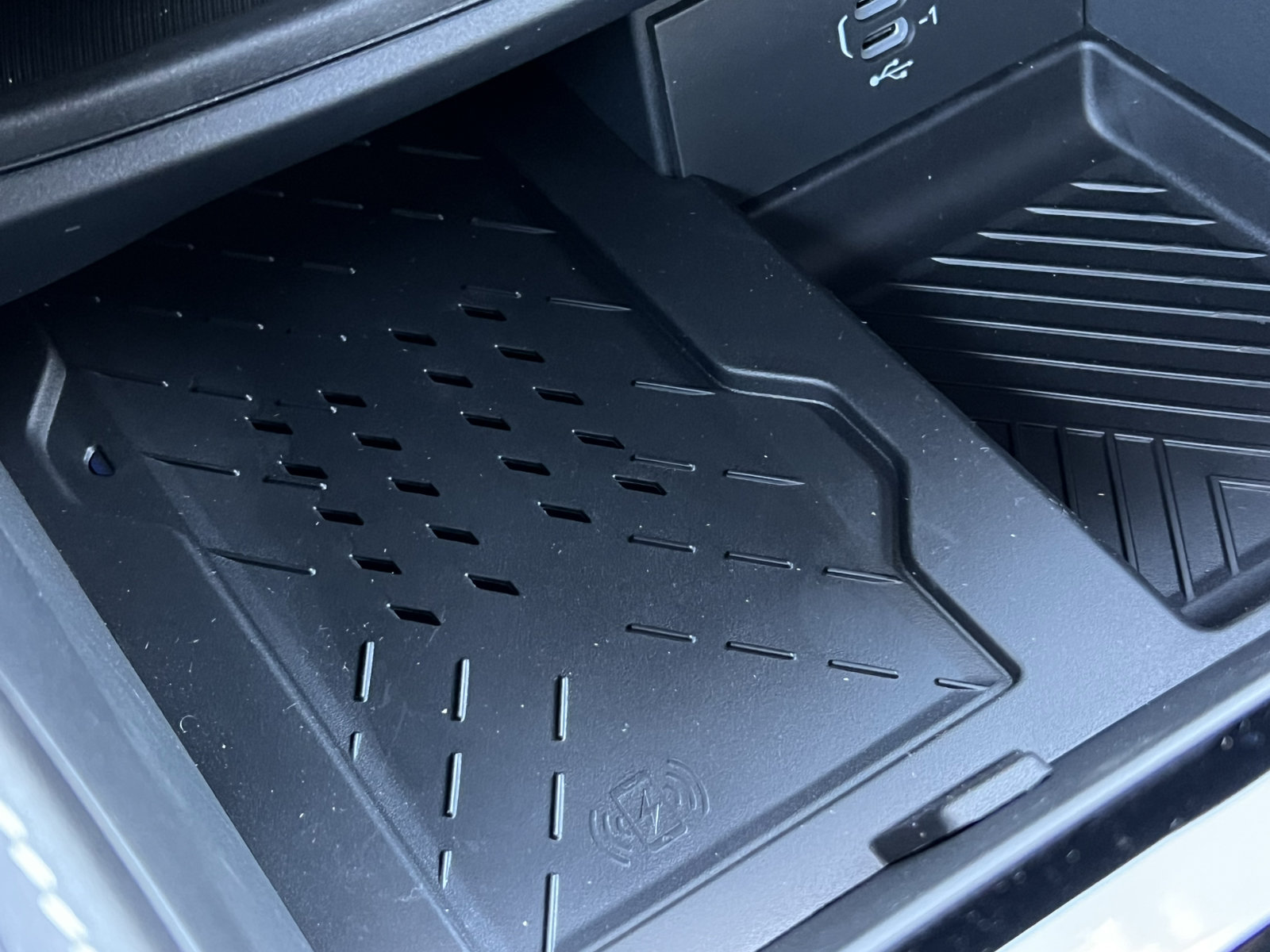 New 2027 Chrysler Pacifica Limited AWD/4WD image 32