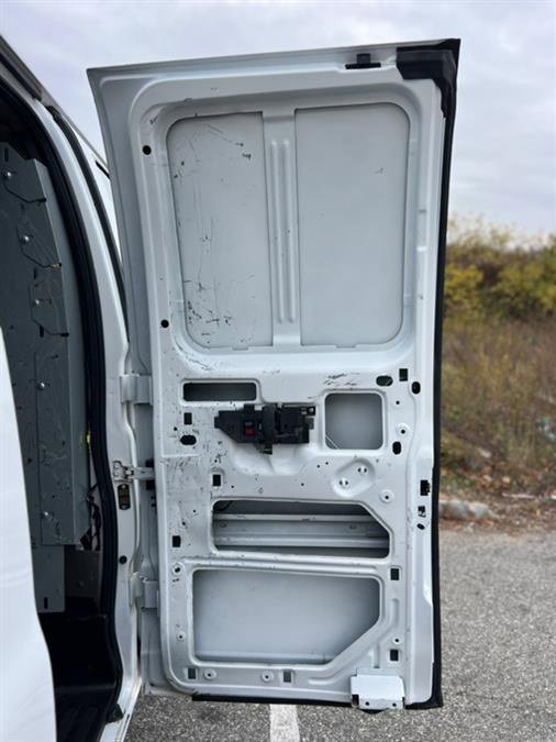 Used 2018 Chevrolet Express 2500 image 31