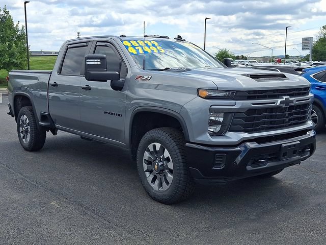 Used 2024 Chevrolet Silverado 2500 Custom w/ Custom Value Package AWD/4WD video 1